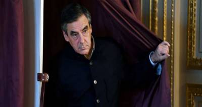 &Theta;&rho;ί&alpha;&mu;&beta;&omicron;&sigmaf; &tau;&omicron;&upsilon; &Phi;&iota;&gamma;&iota;ό&nu; &sigma;&tau;&iota;&sigmaf; &pi;&rho;&omicron;&kappa;&rho;&iota;&mu;&alpha;&tau;&iota;&kappa;έ&sigmaf; &tau;&eta;&sigmaf; &gamma;&alpha;&lambda;&lambda;&iota;&kappa;ή&sigmaf; &delta;&epsilon;&xi;&iota;ά&sigmaf; | &Pi;ή&rho;&epsilon; &tau;&omicron; &chi;&rho;ί&sigma;&mu;&alpha;
