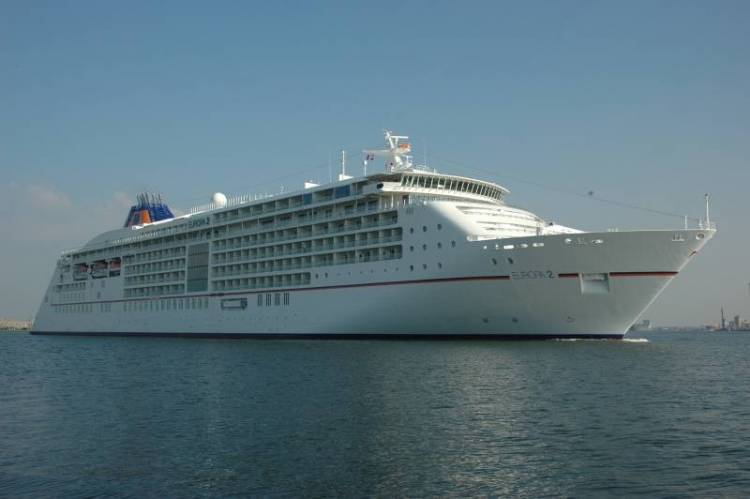 Europa 2: &tau;&omicron; &mu;&epsilon;&gamma;&alpha;&lambda;ύ&tau;&epsilon;&rho;&omicron; &kappa;&rho;&omicron;&upsilon;&alpha;&zeta;&iota;&epsilon;&rho;ό&pi;&lambda;&omicron;&iota;&omicron; &tau;&eta;&sigmaf; &sigma;&epsilon;&zeta;ό&nu; &sigma;ή&mu;&epsilon;&rho;&alpha; &sigma;&tau;&eta; &Lambda;ή&mu;&nu;&omicron;