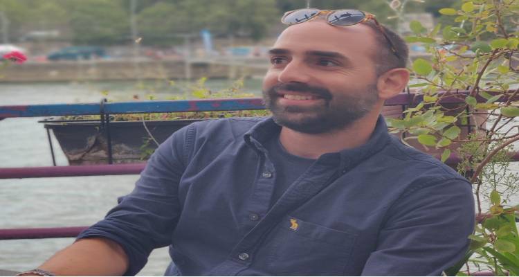 Ο Λημνιός ανοσιολόγος ερευνητής Σαράντης Κορνιώτης στον FM100 για την omicron και την εξέλιξη της πανδημίας (audio)