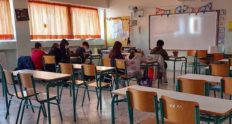 &Lambda;ή&mu;&nu;&omicron;&sigmaf;: &Kappa;&lambda;&epsilon;&iota;&sigma;&tau;ά &alpha;ύ&rho;&iota;&omicron; ό&lambda;&alpha; &tau;&alpha; &sigma;&chi;&omicron;&lambda;&epsilon;ί&alpha;, &omicron;&iota; &pi;&alpha;&iota;&delta;&iota;&kappa;&omicron;ί &sigma;&tau;&alpha;&theta;&mu;&omicron;ί &kappa;&alpha;&iota; &tau;&omicron; &Kappa;&Eta;&Phi;&Eta;