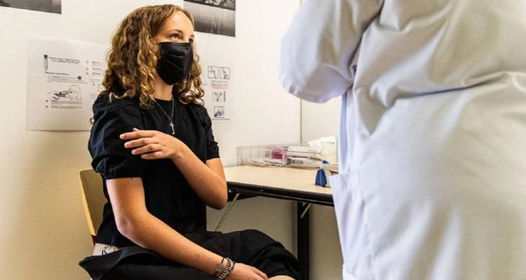 Τον Οκτώβριο ξεκινούν οι εμβολιασμοί για κορωνοϊό στον παιδίατρο | Ποια θα είναι η διαδικασία