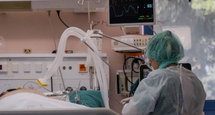 Κορωνοϊός: 436 νέα κρούσματα | 7 νεκροί, 86 διασωληνωμένοι