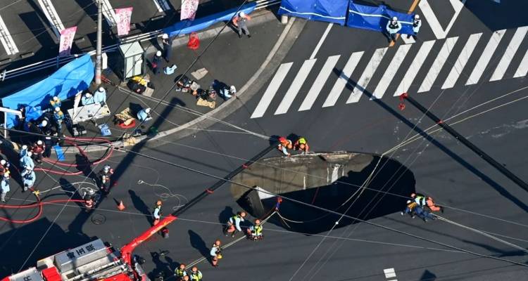 &Iota;&alpha;&pi;&omega;&nu;ί&alpha;: &Alpha;&gamma;&omega;&nu;ί&alpha; &gamma;&iota;&alpha; &omicron;&delta;&eta;&gamma;ό &sigma;&tau;&omicron; &Tau;ό&kappa;&iota;&omicron; - &Epsilon;ί&nu;&alpha;&iota; &pi;&alpha;&gamma;&iota;&delta;&epsilon;&upsilon;&mu;έ&nu;&omicron;&sigmaf; &epsilon;&delta;ώ &kappa;&alpha;&iota; 24 ώ&rho;&epsilon;&sigmaf; &sigma;&epsilon; &tau;&rho;ύ&pi;&alpha; &pi;&omicron;&upsilon; &kappa;&alpha;&tau;ά&pi;&iota;&epsilon; &tau;&omicron; &phi;&omicron;&rho;&tau;&eta;&gamma;ό &tau;&omicron;&upsilon;