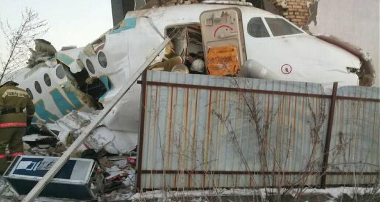 Αεροπορική τραγωδία στο Καζακστάν: Συνετρίβη αεροσκάφος με 100 επιβάτες - 14 νεκροί