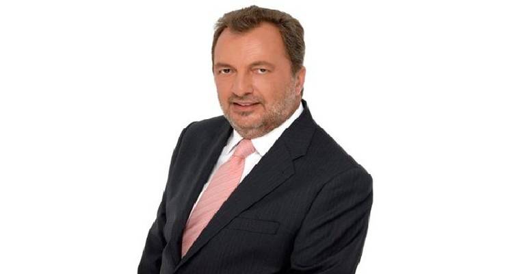 &Omicron; &Pi;&rho;ό&epsilon;&delta;&rho;&omicron;&sigmaf; &tau;&eta;&sigmaf; Digea &sigma;&tau;&eta;&nu; &Lambda;ή&mu;&nu;&omicron; &kappa;&alpha;&iota; &sigma;&tau;&omicron;&nu; FM100