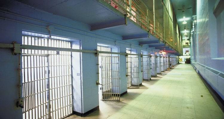 &Delta;ύ&omicron; &nu;&epsilon;&kappa;&rho;&omicron;ί &mu;&epsilon;&tau;ά &alpha;&pi;ό &sigma;&upsilon;&mu;&pi;&lambda;&omicron;&kappa;έ&sigmaf; &sigma;&tau;&iota;&sigmaf; &phi;&upsilon;&lambda;&alpha;&kappa;έ&sigmaf; &Kappa;&omicron;&rho;&upsilon;&delta;&alpha;&lambda;&lambda;&omicron;ύ