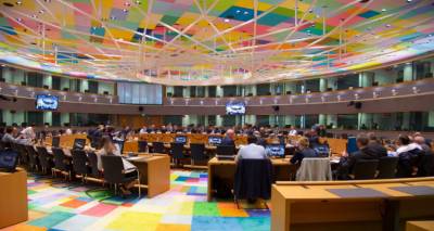&Sigma;ή&mu;&epsilon;&rho;&alpha; &omicron;&iota; &alpha;&nu;&alpha;&kappa;&omicron;&iota;&nu;ώ&sigma;&epsilon;&iota;&sigmaf; &gamma;&iota;&alpha; &tau;&omicron; &laquo;&mu;&nu;&eta;&mu;ό&nu;&iota;&omicron;&raquo; &mu;&epsilon;&tau;ά &tau;&omicron; &Mu;&nu;&eta;&mu;ό&nu;&iota;&omicron;: &Tau;&iota; &theta;&alpha; &pi;&epsilon;&rho;&iota;&lambda;&alpha;&mu;&beta;ά&nu;&epsilon;&iota; &eta; &sigma;&upsilon;&mu;&phi;&omega;&nu;ί&alpha;