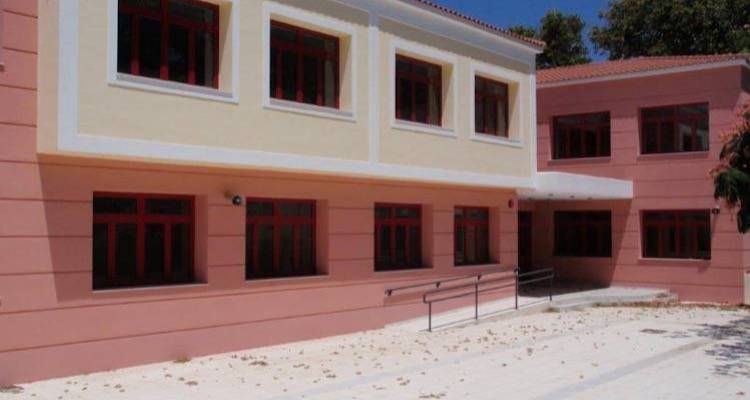 Σύλλογος Εκπαιδευτικών Λήμνου προς Κεραμέως: «Βλέπετε τα παιδιά ως αριθμούς και όχι ως προσωπικότητες»