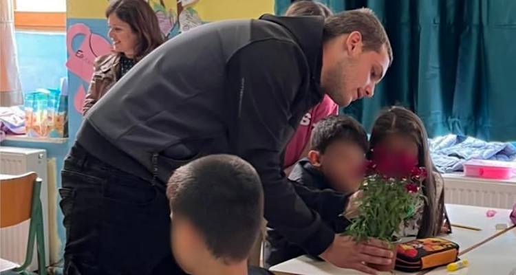 &Mu;&omicron;ύ&delta;&rho;&omicron;&sigmaf; | &Mu;&alpha;&theta;&eta;&tau;έ&sigmaf; &tau;&omicron;&upsilon; &Epsilon;&Pi;&Alpha;&Lambda; &delta;ί&delta;&alpha;&xi;&alpha;&nu; &alpha;&gamma;ά&pi;&eta; &gamma;&iota;&alpha; &tau;&alpha; &phi;&upsilon;&tau;ά &sigma;&tau;&omicron;&upsilon;&sigmaf; &mu;&iota;&kappa;&rho;&omicron;ύ&sigmaf; &tau;&eta;&sigmaf; &Beta;΄ &Delta;&eta;&mu;&omicron;&tau;&iota;&kappa;&omicron;ύ