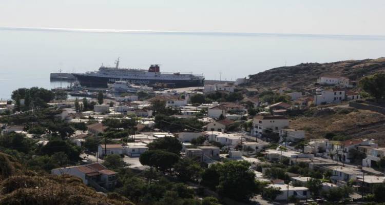 Ά&eta; &Sigma;&tau;&rho;ά&tau;&eta;&sigmaf;, &tau;&omicron; &nu;&eta;&sigma;ί &pi;&omicron;&upsilon; &sigma;&tau;&omicron;&nu; 21&omicron; &alpha;&iota;ώ&nu;&alpha; &kappa;&iota;&nu;&epsilon;ί&sigma;&alpha;&iota; &mu;ό&nu;&omicron; &mu;&epsilon; 4&Chi;4