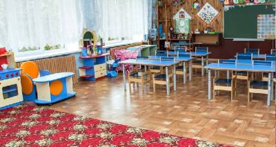 &Tau;&eta; &Delta;&epsilon;ύ&tau;&epsilon;&rho;&alpha; 17 &Mu;&alpha;ΐ&omicron;&upsilon; &alpha;&nu;&omicron;ί&gamma;&omicron;&upsilon;&nu; &omicron;&iota; &beta;&rho;&epsilon;&phi;&omicron;&nu;&eta;&pi;&iota;&alpha;&kappa;&omicron;ί &sigma;&tau;&alpha;&theta;&mu;&omicron;ί