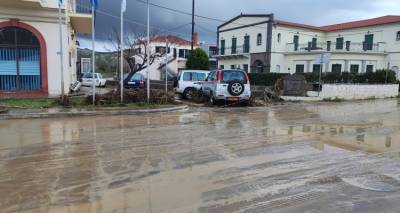 &laquo;Ό&chi;&iota; ά&lambda;&lambda;&omicron;&nu; &rho;ό&lambda;&omicron; &pi;&alpha;&rho;&alpha;&tau;&eta;&rho;&eta;&tau;ή&raquo;: &Sigma;&kappa;&lambda;&eta;&rho;ή &pi;&alpha;&rho;έ&mu;&beta;&alpha;&sigma;&eta; &tau;&eta;&sigmaf; "&Nu;έ&alpha;&sigmaf; &Delta;&upsilon;&nu;&alpha;&mu;&iota;&kappa;ή&sigmaf;" &sigma;&tau;&omicron;&nu; &Mu;&omicron;&upsilon;&tau;&zeta;&omicron;ύ&rho;&eta; &gamma;&iota;&alpha; &tau;&iota;&sigmaf; &pi;&lambda;&eta;&gamma;έ&sigmaf; &tau;&eta;&sigmaf; &Lambda;ή&mu;&nu;&omicron;&upsilon;