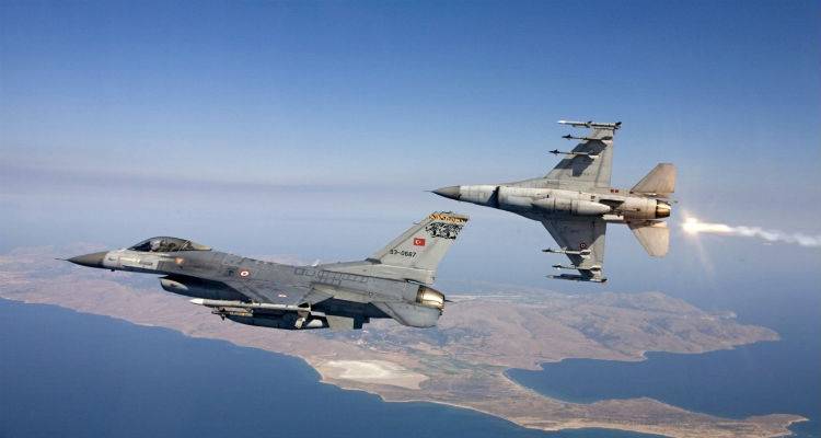 &Epsilon;&lambda;&lambda;&eta;&nu;&iota;&kappa;ά &mu;&alpha;&chi;&eta;&tau;&iota;&kappa;ά &alpha;&pi;ό &Lambda;ή&mu;&nu;&omicron; &kappa;&alpha;&iota; &Sigma;&kappa;ύ&rho;&omicron; &alpha;&nu;&alpha;&chi;&alpha;ί&tau;&iota;&sigma;&alpha;&nu; &tau;&omicron;&upsilon;&rho;&kappa;&iota;&kappa;ά &alpha;&epsilon;&rho;&omicron;&sigma;&kappa;ά&phi;&eta;