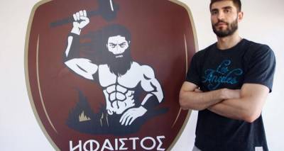 &Tau;&sigma;&alpha;ϊ&rho;έ&lambda;&eta;&sigmaf;: &laquo;&Nu;&alpha; &epsilon;&pi;&iota;&sigma;&tau;&rho;έ&psi;&omicron;&upsilon;&mu;&epsilon; &sigma;&tau;&alpha; &theta;&epsilon;&tau;&iota;&kappa;ά &alpha;&pi;&omicron;&tau;&epsilon;&lambda;έ&sigma;&mu;&alpha;&tau;&alpha;&raquo;