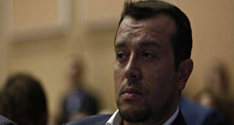 &Nu;ί&kappa;&omicron;&sigmaf; &Pi;&alpha;&pi;&pi;ά&sigmaf;: &Alpha;&theta;&lambda;&iota;ό&tau;&eta;&tau;&alpha; &tau;&omega;&nu; &delta;ύ&omicron; &delta;&eta;&mu;&omicron;&sigma;&iota;&omicron;&gamma;&rho;ά&phi;&omega;&nu; | &Mu;&epsilon;&gamma;&alpha;&lambda;ύ&tau;&epsilon;&rho;&eta; &eta; &epsilon;&upsilon;&theta;ύ&nu;&eta; ό&sigma;&omega;&nu; &tau;&omicron;&upsilon;&sigmaf; έ&beta;&alpha;&lambda;&alpha;&nu;
