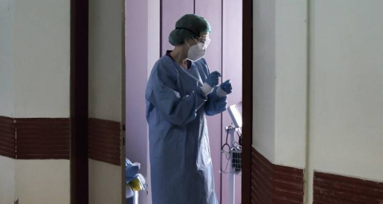 Κορωνοϊός: 354 νέα κρούσματα, 3 θάνατοι, 78 διασωληνωμένοι