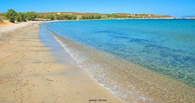 &Phi;&omega;&tau;&omicron;&gamma;&rho;&alpha;&phi;ί&alpha;: &Pi;&alpha;&rho;&theta;&epsilon;&nu;ό&mu;&upsilon;&tau;&omicron;&sigmaf;, &Lambda;ή&mu;&nu;&omicron;&sigmaf;/ George Zarras