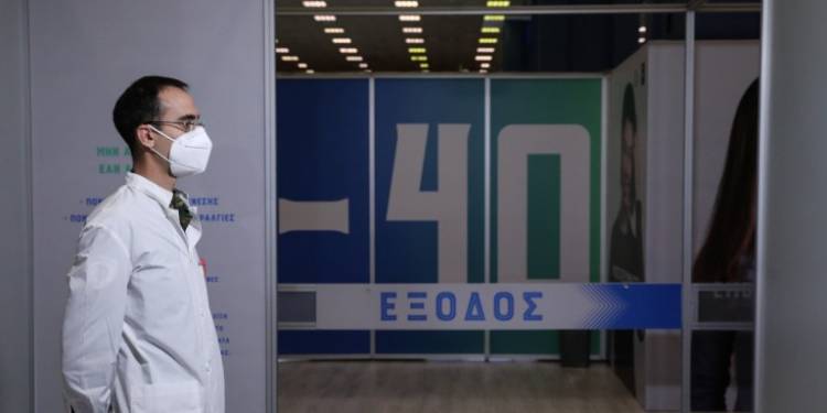 Ποιοι έχουν σειρά να εμβολιαστούν: Ευπαθείς ομάδες και ηλικίες 70-74 και 65-69 ετών