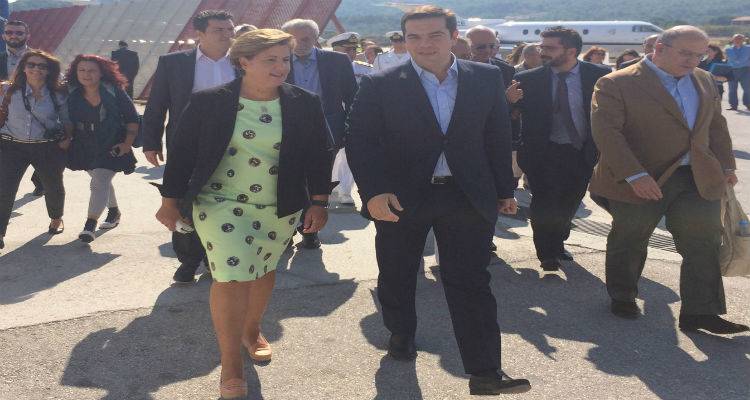 &Tau;&omicron;&nu; &Alpha;&lambda;έ&xi;&eta; &Tau;&sigma;ί&pi;&rho;&alpha; &kappa;&alpha;&iota; &tau;&omicron;&nu; &Kappa;&alpha;&gamma;&kappa;&epsilon;&lambda;ά&rho;&iota;&omicron; &tau;&eta;&sigmaf; &Alpha;&upsilon;&sigma;&tau;&rho;ί&alpha;&sigmaf; &upsilon;&pi;&omicron;&delta;έ&chi;&tau;&eta;&kappa;&epsilon; &sigma;&tau;&eta; &Lambda;έ&sigma;&beta;&omicron; &eta; &Chi;&rho;&iota;&sigma;&tau;&iota;ά&nu;&alpha; &Kappa;&alpha;&lambda;&omicron;&gamma;ή&rho;&omicron;&upsilon; (photos)