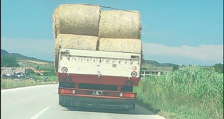 Επικίνδυνο φορτίο σε κεντρικό δρόμο της Λήμνου