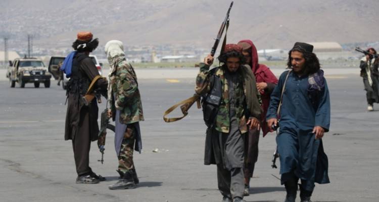Αφγανιστάν: Η Βρετανία διεξάγει απευθείας συνομιλίες με τους Ταλιμπάν