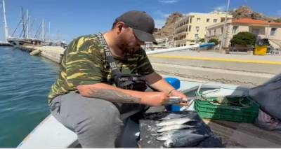 &Kappa;&alpha;&theta;&alpha;&rho;ί&zeta;&omicron;&upsilon;&mu;&epsilon; &mu;&epsilon;&lambda;&alpha;&nu;&omicron;ύ&rho;&iota;&alpha; &sigma;&tau;&eta;&nu; &beta;ά&rho;&kappa;&alpha;, &sigma;&tau;&eta;&nu; &Lambda;ή&mu;&nu;&omicron;! (VIDEO)