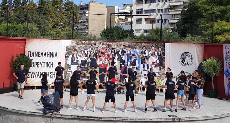 &Eta; &epsilon;&phi;&eta;&beta;&iota;&kappa;ή &omicron;&mu;ά&delta;&alpha; &tau;&omicron;&upsilon; &Lambda;&upsilon;&kappa;&epsilon;ί&omicron;&upsilon; &tau;&omega;&nu; &Epsilon;&lambda;&lambda;&eta;&nu;ί&delta;&omega;&nu; &Lambda;ή&mu;&nu;&omicron;&upsilon; &sigma;&epsilon; &Chi;&omicron;&rho;&epsilon;&upsilon;&tau;&iota;&kappa;ή &Sigma;&upsilon;&nu;ά&nu;&tau;&eta;&sigma;&eta; &sigma;&tau;&iota;&sigmaf; &Sigma;έ&rho;&rho;&epsilon;&sigmaf; &pi;&omicron;&upsilon; &tau;&epsilon;&lambda;&iota;&kappa;ά &mu;&alpha;&tau;&alpha;&iota;ώ&theta;&eta;&kappa;&epsilon; &lambda;ό&gamma;&omega; &Theta;&epsilon;&sigma;&sigma;&alpha;&lambda;ί&alpha;&sigmaf;.