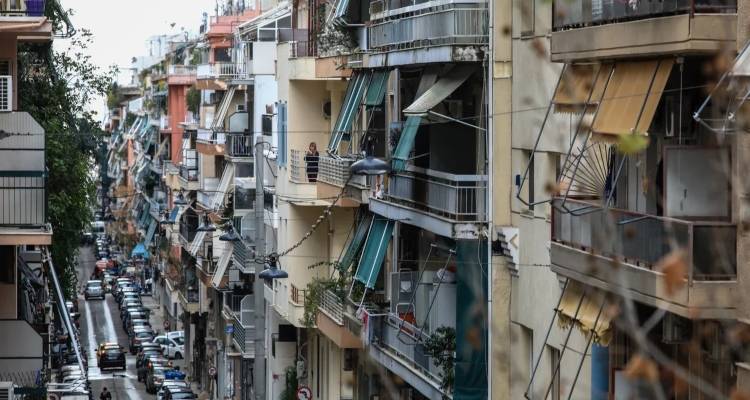 &Pi;&rho;&omicron;&sigmaf; &tau;&eta;&nu; &epsilon;&nu;&omicron;&iota;&kappa;ί&alpha;&sigma;&eta; &sigma;&tau;&rho;έ&phi;&omicron;&nu;&tau;&alpha;&iota; &omicron;&iota; &Epsilon;&lambda;&lambda;&eta;&nu;&epsilon;&sigmaf; -&Tau;&iota; &delta;&epsilon;ί&chi;&nu;&omicron;&upsilon;&nu; &tau;&alpha; &sigma;&tau;&omicron;&iota;&chi;&epsilon;ί&alpha; &gamma;&iota;&alpha; &tau;&eta;&nu; &iota;&delta;&iota;&omicron;&kappa;&alpha;&tau;&omicron;ί&kappa;&eta;&sigma;&eta;