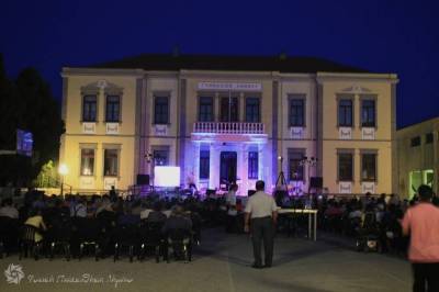&Sigma;&upsilon;&nu;&alpha;&upsilon;&lambda;ί&alpha; &alpha;&nu;&theta;&rho;&omega;&pi;&iota;ά&sigmaf; &kappa;&alpha;&iota; &alpha;&lambda;&lambda;&eta;&lambda;&epsilon;&gamma;&gamma;ύ&eta;&sigmaf; &alpha;&pi;ό&psi;&epsilon; &sigma;&tau;&omicron; &Gamma;&upsilon;&mu;&nu;ά&sigma;&iota;&omicron; &Mu;ύ&rho;&iota;&nu;&alpha;&sigmaf;