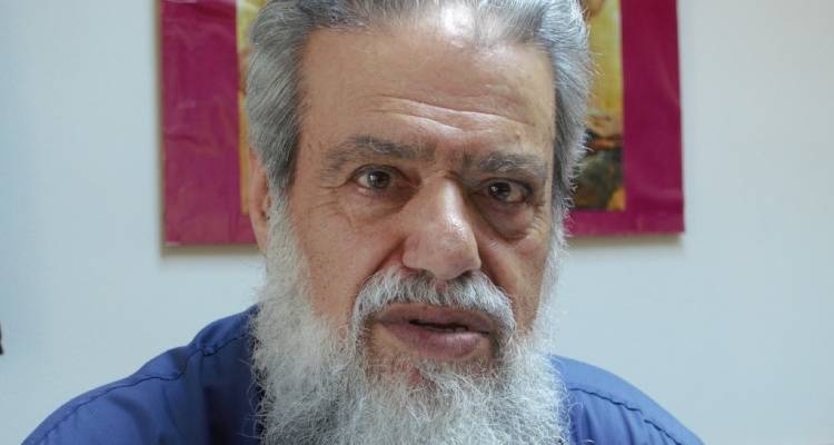 &Eta; &Iota;&epsilon;&rho;ά &Mu;&eta;&tau;&rho;ό&pi;&omicron;&lambda;&eta; &Lambda;ή&mu;&nu;&omicron;&upsilon; &alpha;&pi;&omicron;&chi;&alpha;&iota;&rho;&epsilon;&tau;ά &tau;&omicron;&nu; &pi;&alpha;&pi;ά-&Chi;&alpha;&rho;ά&lambda;&alpha;&mu;&pi;&omicron; | &Tau;&eta; &Delta;&epsilon;&upsilon;&tau;έ&rho;&alpha; &tau;&omicron; &laquo;&tau;&epsilon;&lambda;&epsilon;&upsilon;&tau;&alpha;ί&omicron; &alpha;&nu;&tau;ί&omicron;&raquo;