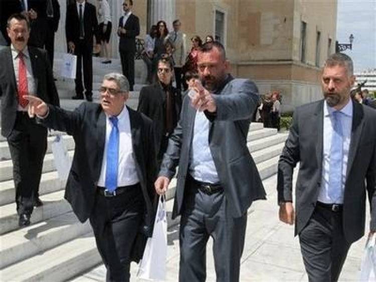 &Eta; &pi;&rho;ό&tau;&alpha;&sigma;&eta; &Nu;&tau;&omicron;&gamma;&iota;ά&kappa;&omicron;&upsilon; &gamma;&iota;&alpha; &tau;&eta; &Chi;&rho;&upsilon;&sigma;ή &Alpha;&upsilon;&gamma;ή
