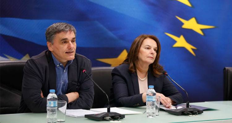 &Tau;&alpha; &laquo;&kappa;ό&lambda;&pi;&alpha;&raquo; &tau;&omega;&nu; 120 &delta;ό&sigma;&epsilon;&omega;&nu; &kappa;&alpha;&iota; &omicron;&iota; &alpha;&nu;&eta;&sigma;&upsilon;&chi;ί&epsilon;&sigmaf; &tau;&omega;&nu; &delta;&alpha;&nu;&epsilon;&iota;&sigma;&tau;ώ&nu;