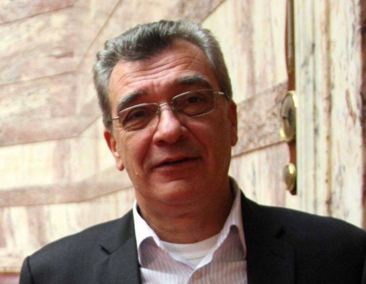 &Upsilon;&pi;&omicron;&psi;ή&phi;&iota;&omicron;&sigmaf; &Delta;ή&mu;&alpha;&rho;&chi;&omicron;&sigmaf; &Lambda;έ&sigma;&beta;&omicron;&upsilon; &omicron; &Sigma;&pi;ύ&rho;&omicron;&sigmaf; &Gamma;&alpha;&lambda;&eta;&nu;ό&sigmaf;
