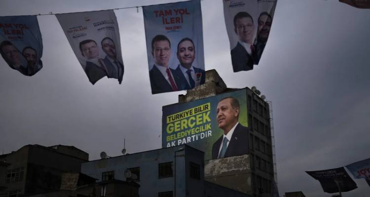 Politico: &Gamma;&iota;&alpha;&tau;ί &omicron; &Epsilon;&rho;&nu;&tau;&omicron;&gamma;ά&nu; &theta;έ&lambda;&epsilon;&iota; &delta;&iota;&alpha;&kappa;&alpha;ώ&sigmaf; &tau;&omicron;&nu; έ&lambda;&epsilon;&gamma;&chi;&omicron; &tau;&eta;&sigmaf; &Kappa;&omega;&nu;&sigma;&tau;&alpha;&nu;&tau;&iota;&nu;&omicron;ύ&pi;&omicron;&lambda;&eta;&sigmaf; -&laquo;&Tau;&omicron; &alpha;&pi;&omicron;&tau;έ&lambda;&epsilon;&sigma;&mu;&alpha; &theta;&alpha; &kappa;&rho;ί&nu;&epsilon;&iota; &tau;&omicron; &mu;έ&lambda;&lambda;&omicron;&nu; &tau;&eta;&sigmaf; &Tau;&omicron;&upsilon;&rho;&kappa;ί&alpha;&sigmaf;&raquo;