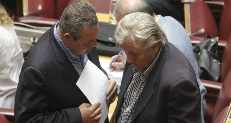 O K&alpha;&mu;&mu;έ&nu;&omicron;&sigmaf; &delta;&iota;έ&gamma;&rho;&alpha;&psi;&epsilon; &tau;&omicron;&nu; &Pi;&alpha;&pi;&alpha;&chi;&rho;&iota;&sigma;&tau;ό&pi;&omicron;&upsilon;&lambda;&omicron;