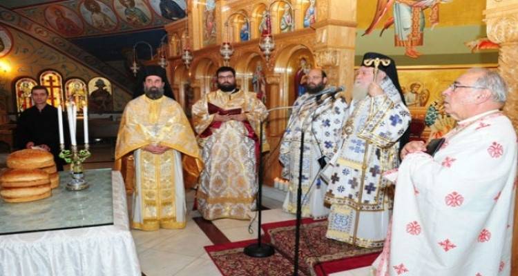&Iota;&epsilon;&rho;ά &Pi;&alpha;&nu;ή&gamma;&upsilon;&rho;&iota;&sigmaf; &sigma;&tau;&omicron;&nu; Ά&gamma;&iota;&omicron; &Delta;&eta;&mu;ή&tau;&rho;&iota;&omicron; &Lambda;ή&mu;&nu;&omicron;&upsilon; &sigma;&tau;&eta; &mu;&nu;ή&mu;&eta; &tau;&eta;&sigmaf; &Pi;&alpha;&rho;&theta;&epsilon;&nu;&omicron;&mu;ά&rho;&tau;&upsilon;&rho;&omicron;&sigmaf; &Mu;&alpha;&rho;&kappa;έ&lambda;&lambda;&alpha;&sigmaf;