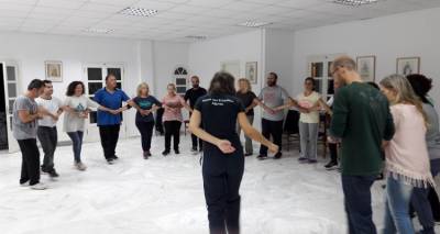 &Nu;έ&alpha; &alpha;&nu;&alpha;&beta;&alpha;&theta;&mu;&iota;&sigma;&mu;έ&nu;&eta; &kappa;&alpha;&iota; &phi;&iota;&lambda;ό&xi;&epsilon;&nu;&eta; &sigma;&tau;έ&gamma;&eta; &gamma;&iota;&alpha; &tau;&omicron; &Lambda;ύ&kappa;&epsilon;&iota;&omicron; &Epsilon;&lambda;&lambda;&eta;&nu;ί&delta;&omega;&nu; &Lambda;ή&mu;&nu;&omicron;&upsilon; (photos)