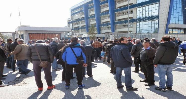 &Kappa;&lambda;&epsilon;&iota;&delta;&omega;&mu;έ&nu;&alpha; &tau;&alpha; &gamma;&rho;&alpha;&phi;&epsilon;ί&alpha; &tau;&eta;&sigmaf; &Nu;&Epsilon;&Lambda; | &Delta;&iota;&alpha;&mu;&alpha;&rho;&tau;&upsilon;&rho;ί&alpha; &nu;&alpha;&upsilon;&tau;&epsilon;&rho;&gamma;&alpha;&tau;ώ&nu; &sigma;&tau;&omicron;&nu; &Upsilon;&pi;&omicron;&upsilon;&rho;&gamma;ό (photos)