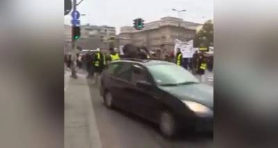 &Beta;ί&nu;&tau;&epsilon;&omicron;-&sigma;&omicron;&kappa;: &Eta; &sigma;&tau;&iota;&gamma;&mu;ή &pi;&omicron;&upsilon; &omicron;&delta;&eta;&gamma;ό&sigmaf; &Iota;&Chi; &pi;&alpha;&rho;&alpha;&sigma;ύ&rho;&epsilon;&iota; &phi;&omicron;&iota;&tau;ή&tau;&rho;&iota;&alpha; &pi;&omicron;&upsilon; &delta;&iota;&alpha;&delta;ή&lambda;&omega;&nu;&epsilon; &sigma;&tau;&omicron; &kappa;έ&nu;&tau;&rho;&omicron; &tau;&omicron;&upsilon; &Beta;&epsilon;&lambda;&iota;&gamma;&rho;&alpha;&delta;ί&omicron;&upsilon;