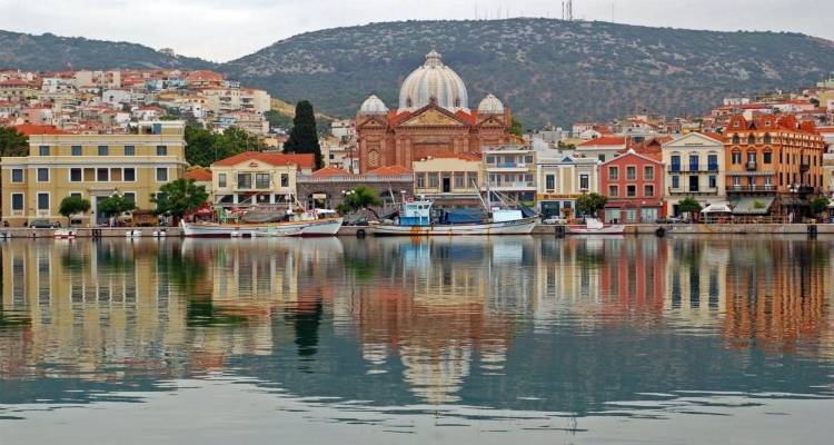 &Beta;ό&rho;&epsilon;&iota;&omicron; &Alpha;&iota;&gamma;&alpha;ί&omicron; -&ldquo;&Nu;&alpha;&upsilon;&mu;&alpha;&chi;ί&alpha;&rdquo; &ldquo;&mu;&eta;&tau;&sigma;&omicron;&tau;&alpha;&kappa;&iota;&kappa;ώ&nu;&rdquo; -&ldquo;&sigma;&alpha;&mu;&alpha;&rho;&iota;&kappa;ώ&nu;&rdquo; &sigma;&epsilon; &pi;&epsilon;&rho;&iota;&phi;έ&rho;&epsilon;&iota;&alpha;, &delta;ή&mu;&omicron; &Mu;&upsilon;&tau;&iota;&lambda;ή&nu;&eta;&sigmaf;