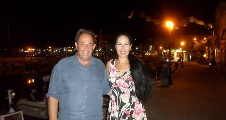 &Sigma;&upsilon;&nu;ά&nu;&tau;&eta;&sigma;&eta; &pi;&rho;&omicron;έ&delta;&rho;&omega;&nu; &Mu;&upsilon;&tau;&iota;&lambda;ή&nu;&eta;&sigmaf; &ndash; &Mu;ύ&rho;&iota;&nu;&alpha;&sigmaf;