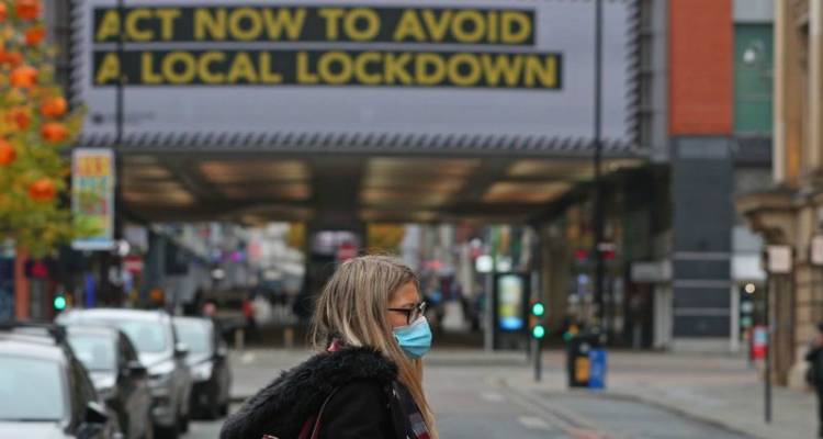 Κορονοϊός – Βρετανία: “Ασπίδα προστασίας” για τους ηλικιωμένους και τις ευπαθείς ομάδες