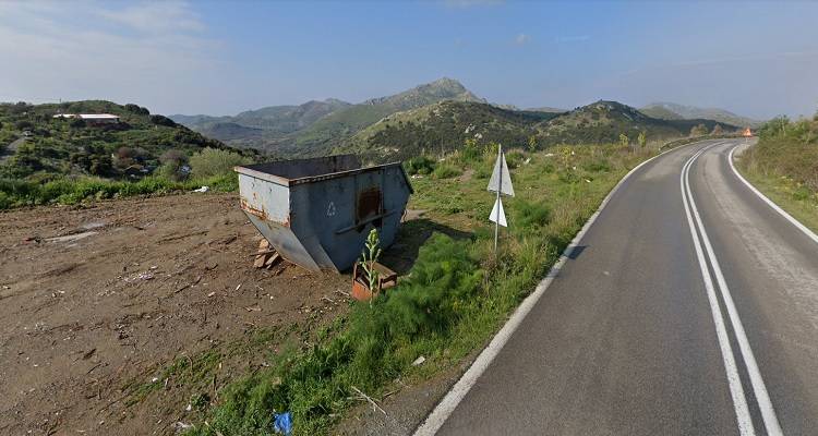 &Sigma;&tau;&omicron;&nu; Ά&gamma;&iota;&omicron; &Delta;&eta;&mu;ή&tau;&rho;&iota;&omicron; &omicron;&iota; &kappa;ά&delta;&omicron;&iota; &omicron;&gamma;&kappa;&omega;&delta;ώ&nu; &alpha;&pi;&omicron;&rho;&rho;&iota;&mu;&mu;ά&tau;&omega;&nu; &Mu;ύ&rho;&iota;&nu;&alpha;&sigmaf;, &Kappa;ά&sigma;&pi;&alpha;&kappa;&alpha; &kappa;&alpha;&iota; &Pi;&lambda;&alpha;&tau;ύ!