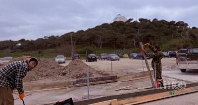 &Lambda;ή&mu;&nu;&omicron;&sigmaf;: &Xi;&epsilon;&kappa;ί&nu;&eta;&sigma;&epsilon; &eta; &kappa;&alpha;&tau;&alpha;&sigma;&kappa;&epsilon;&upsilon;ή &alpha;&pi;&omicron;&lambda;&upsilon;&mu;&alpha;&nu;&tau;&iota;&kappa;ή&sigmaf; &tau;ά&phi;&rho;&omicron;&upsilon; &sigma;&tau;&omicron; &lambda;&iota;&mu;ά&nu;&iota;