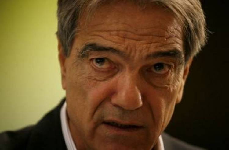 &Sigma;&tau;&omicron; &epsilon;&xi;&omega;&tau;&epsilon;&rho;&iota;&kappa;ό &gamma;&iota;&alpha; &iota;&alpha;&tau;&rho;&iota;&kappa;έ&sigmaf; &epsilon;&xi;&epsilon;&tau;ά&sigma;&epsilon;&iota;&sigmaf; &omicron; &Nu;ί&kappa;&omicron;&sigmaf; &Sigma;&eta;&phi;&omicron;&upsilon;&nu;ά&kappa;&eta;&sigmaf;