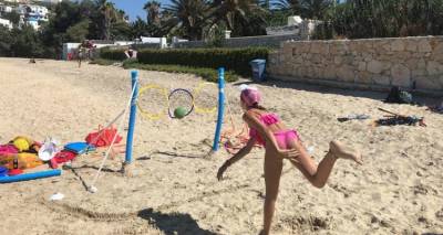 &Tau;&alpha; &laquo;&Alpha;&theta;&lambda;&eta;&tau;&iota;&kappa;ά &Mu;&omicron;&nu;&omicron;&pi;ά&tau;&iota;&alpha;&raquo; &tau;&alpha;&xi;&iota;&delta;&epsilon;ύ&omicron;&upsilon;&nu; &sigma;&tau;&omicron;&nu; Ά&gamma;&iota;&omicron; &Epsilon;&upsilon;&sigma;&tau;&rho;ά&tau;&iota;&omicron; (photos)