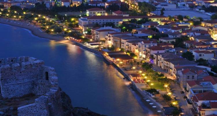 &Sigma;&tau;&omicron; &Kappa;&epsilon;&nu;&tau;&rho;&iota;&kappa;ό &Alpha;&rho;&chi;&iota;&tau;&epsilon;&kappa;&tau;&omicron;&nu;&iota;&kappa;ό &Sigma;&upsilon;&mu;&beta;&omicron;ύ&lambda;&iota;&omicron; &eta; &alpha;&nu;ά&pi;&lambda;&alpha;&sigma;&eta; &tau;&omicron;&upsilon; &Rho;&omega;&mu;&alpha;ί&iota;&kappa;&omicron;&upsilon; &Gamma;&iota;&alpha;&lambda;&omicron;ύ