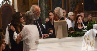 &Tau;&omicron; &tau;&epsilon;&lambda;&epsilon;&upsilon;&tau;&alpha;ί&omicron; &alpha;&nu;&tau;ί&omicron; &sigma;&tau;&eta; &Zeta;&omega;ή &Lambda;ά&sigma;&kappa;&alpha;&rho;&eta; (photos)