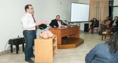 &Kappa;&Alpha;&Rho;&Pi;&Alpha; &ndash; &Alpha;΄ &Beta;&Omicron;&Eta;&Theta;&Epsilon;&Iota;&Epsilon;&Sigma; &alpha;&pi;ό &tau;&eta;&nu; 88 &Sigma;&Delta;&Iota; &kappa;&alpha;&iota; &tau;&omicron;&nu; &iota;&alpha;&tau;&rho;ό &Theta;&omega;&mu;ά &Lambda;&omicron;ύ&kappa;&alpha;