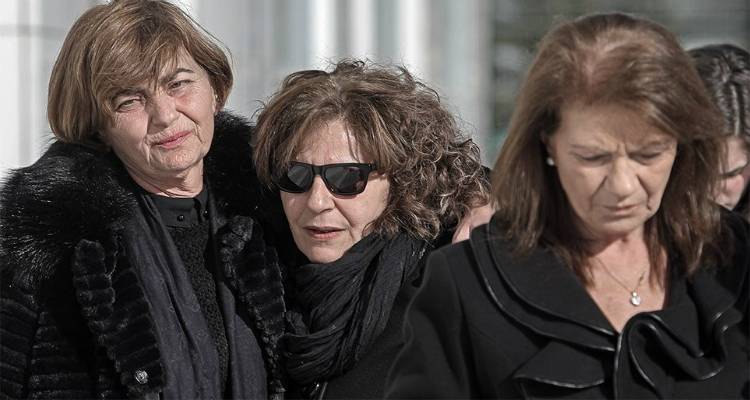 Δολοφονία Τοπαλούδη: Στο νοσοκομείο η μητέρα της | «Ράγισε» καρδιές η κατάθεσή της